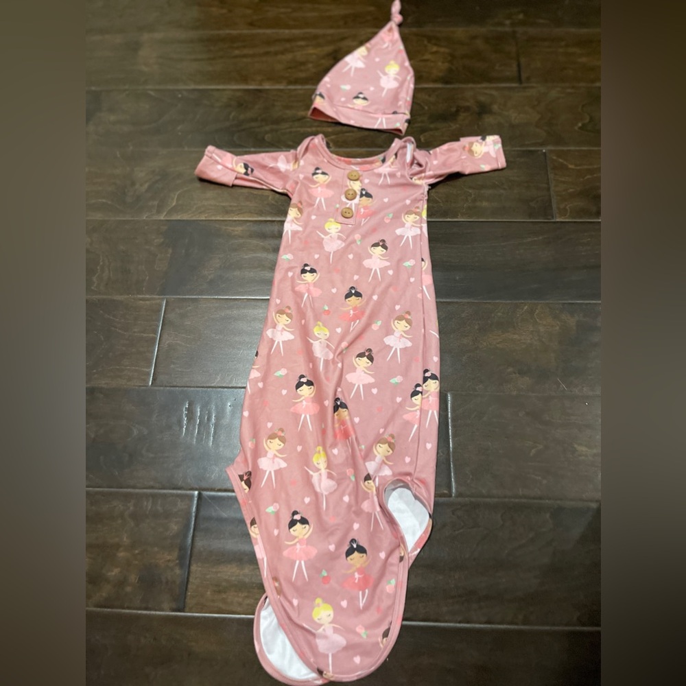Caden Lane Knotted Gown Set